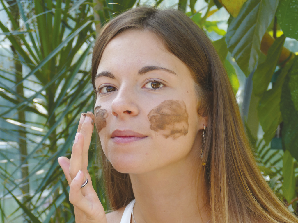 Un masque au rhassoul : une détente simple